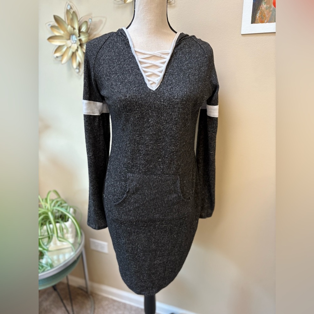 NWT Derek Heart Cozy Charcoal Fleece Hoodie Dress - Picture 2 of 8